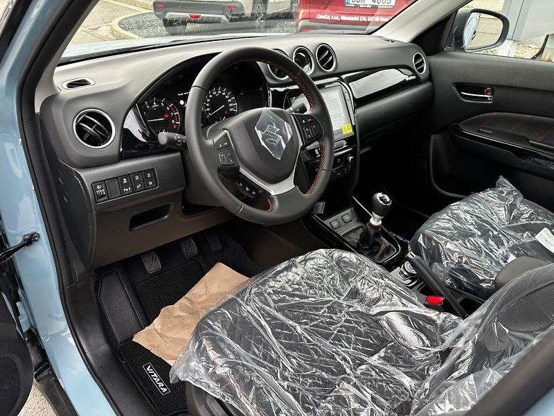 Suzuki Vitara 4x4 Black Edition VÝPRODEJ - fotka 9 z 9