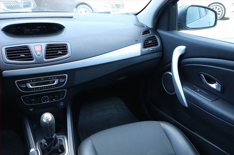 Renault Fluence (2010) 1.6 16V, Tempomat - fotka 8 z 19
