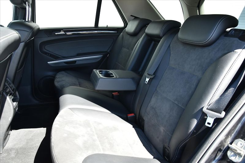 Mercedes-Benz Třídy M ML 350 CDI 4MATIC VZDUCH ČR - fotka 11 z 28