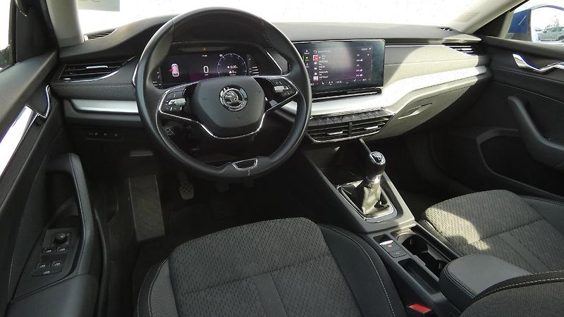 Škoda Octavia Combi 1,5 TSI Style - fotka 5 z 24