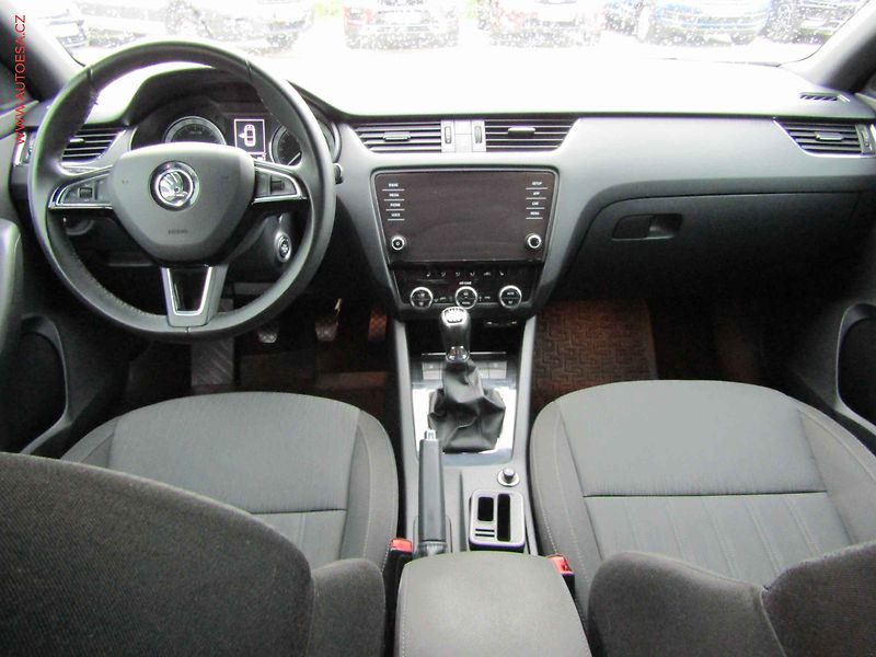 Škoda Octavia (2017) 2.0TDi 4x4, ČR, LED, AC, temp - fotka 8 z 16