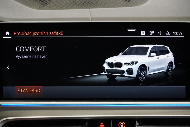 BMW X5 Xdrive30d,M-paket,DPH,HUD - fotka 40 z 42