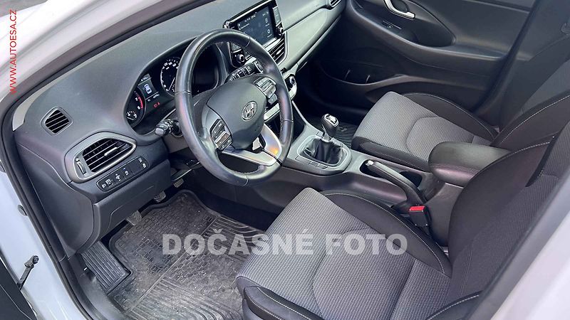 Hyundai i30 (2020) 1.5DPi, ČR, servis.kniha - fotka 3 z 3