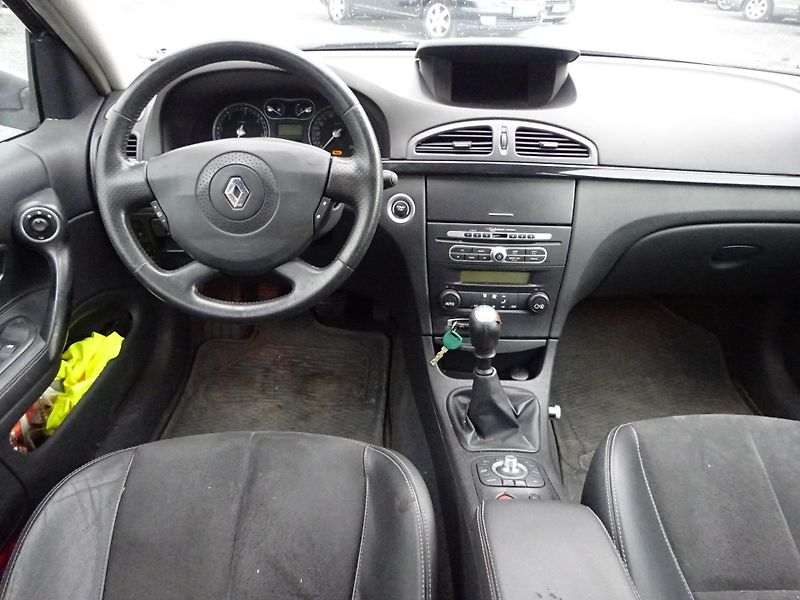Renault Laguna 2.0dCi 110kW KŮŽE SERVIS DPH - fotka 6 z 24