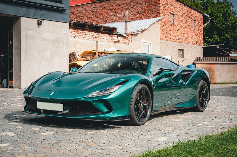 Ferrari F8 (2022) Tributo Special Tailor Made  - fotka 1 z 60
