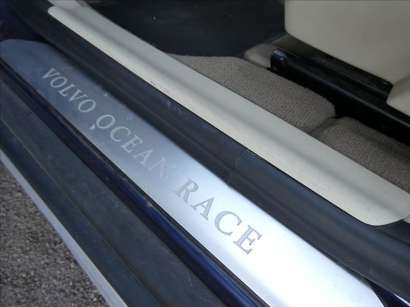 Volvo XC60 2,4 D5 Ocean Race AWD 158kW - fotka 32 z 51