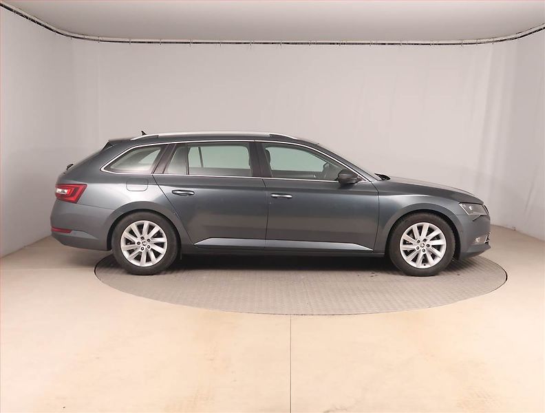 Škoda Superb (2019) Style Plus 2.0 TDI, Automat - fotka 6 z 17