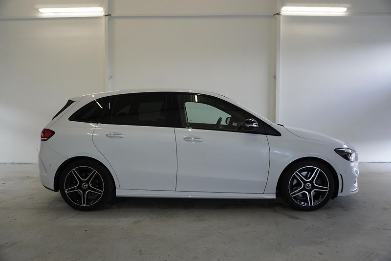 Mercedes-Benz Třídy B B 220d 140kW AMG line AUTOMAT8 - fotka 5 z 29