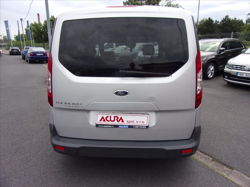 Ford Tourneo 1,6 TDCI  Connect - fotka 4 z 23