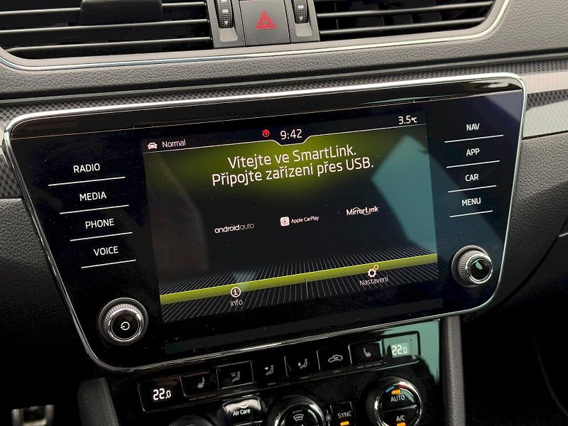 Škoda Superb (2019) 2.0 TSI  200 kW DSG 4x4 SportL - fotka 22 z 26