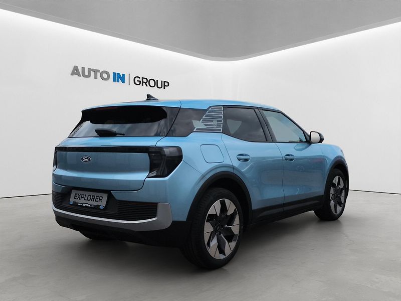 Ford Explorer (2026) Premium SUV 77 kWh,0 PRODLOUŽE - fotka 6 z 11