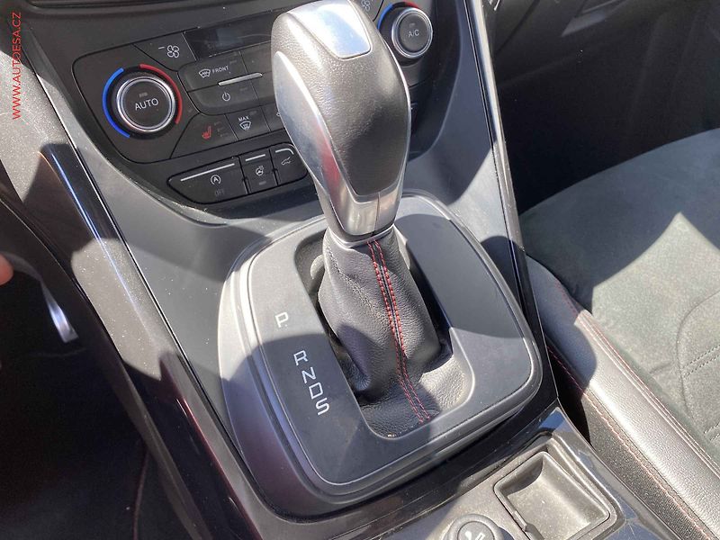 Ford Kuga (2019) 2.0 TDCi AWD, ST-Line, AT - fotka 16 z 18