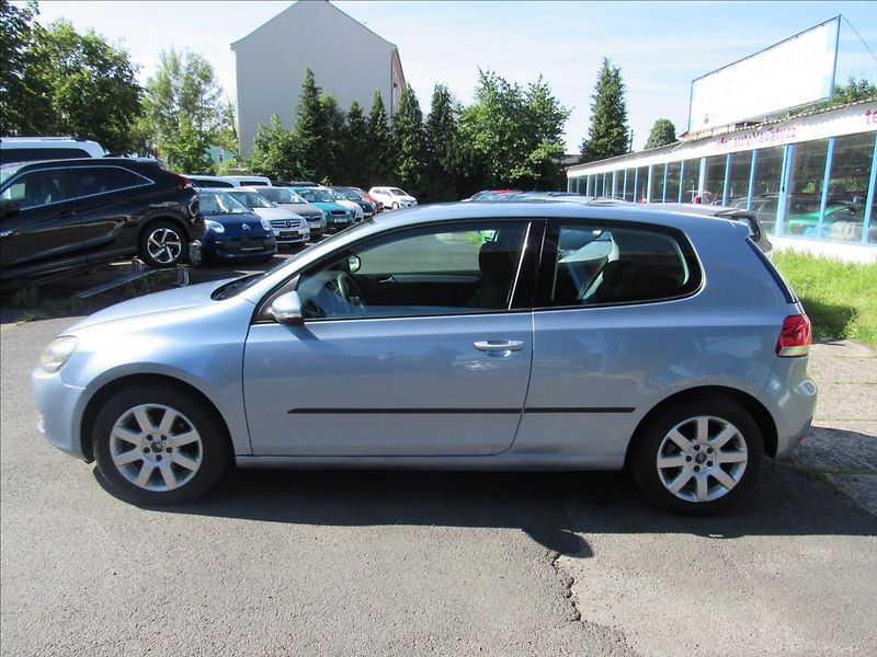 Volkswagen Golf 1,4 59kW - fotka 7 z 28