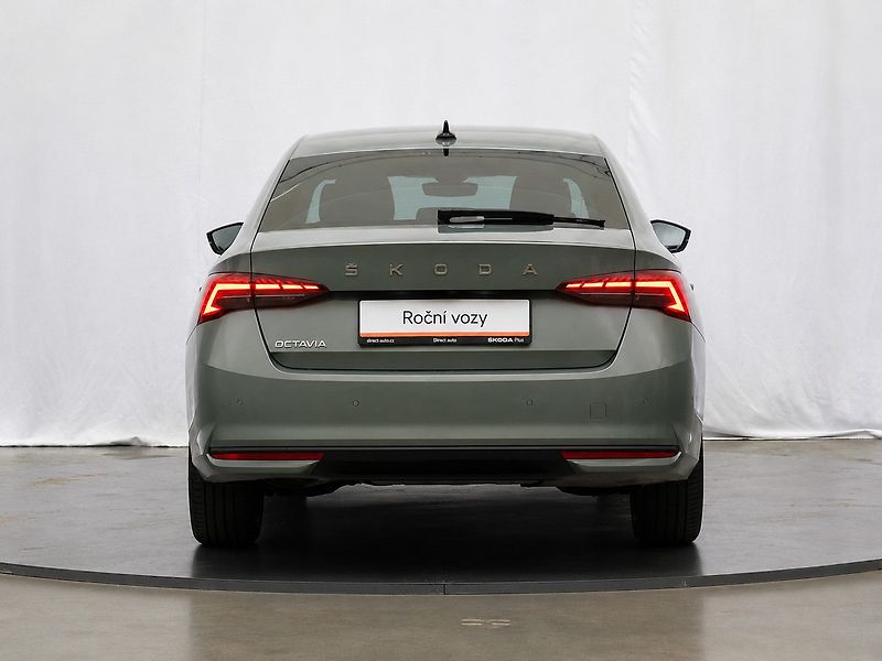 Škoda Octavia - fotka 6 z 30