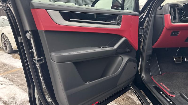 Porsche Cayenne (2026) S - fotka 21 z 30