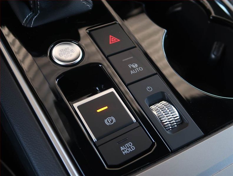 Volkswagen Touareg (2019) R-Line 3.0 TDI - fotka 18 z 27