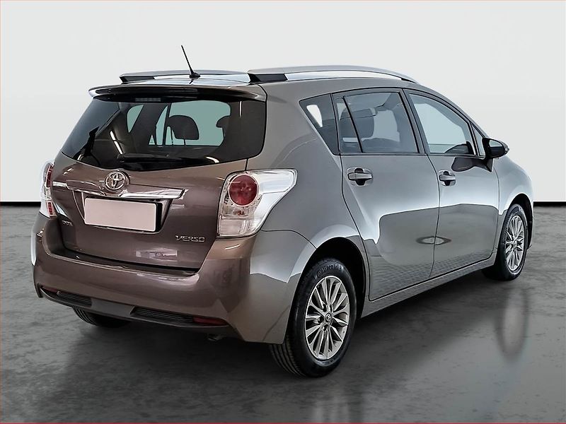 Toyota Verso (2016) 1.6 D-4D, Serv.kniha, Navi - fotka 5 z 20