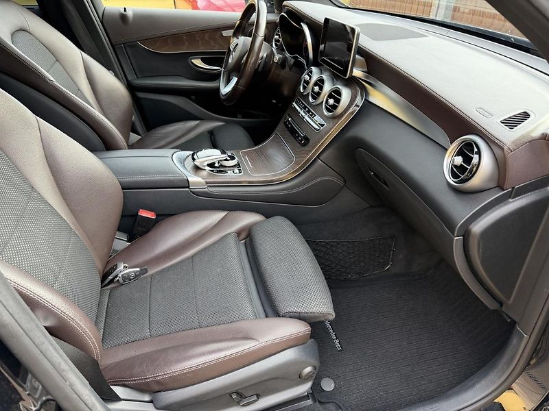 Mercedes-Benz GLC (2016) 250CDi 4M Exclusive,max.výbava - fotka 12 z 15