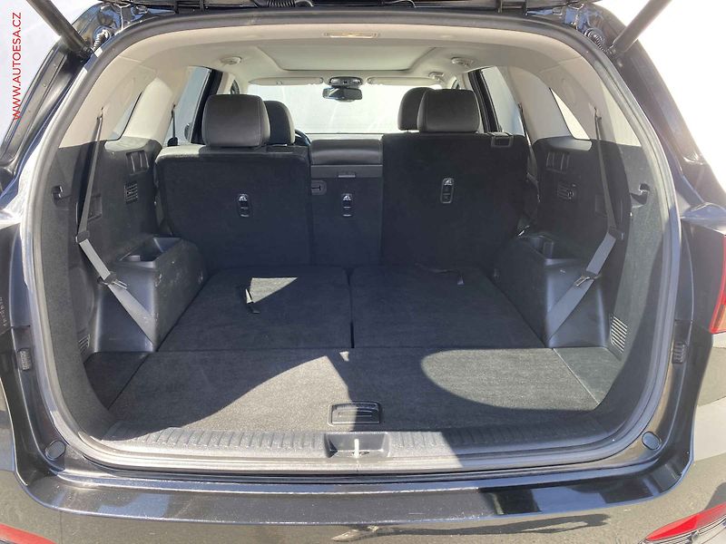 Kia Sorento (2018) 2.2 CRDi 4x4, Platinum, AT - fotka 7 z 22