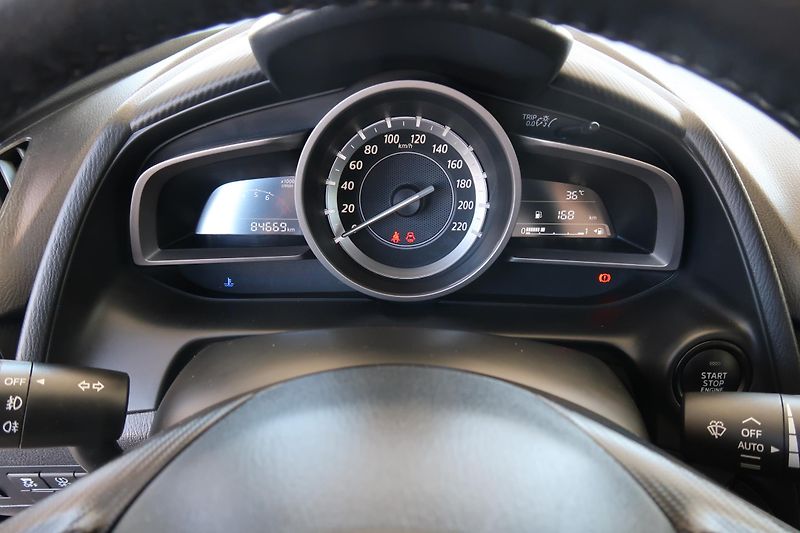 Mazda 2 (2016) 1,5 G90 Takumi Navi, ČR, tažné - fotka 21 z 28