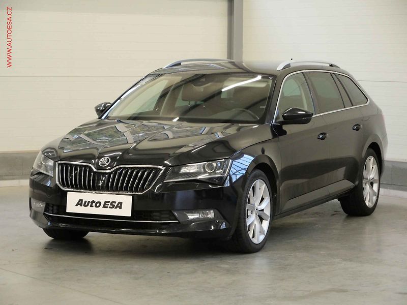 Škoda Superb (2019) 2.0 TDI, DSG, navi, xenon - fotka 3 z 22