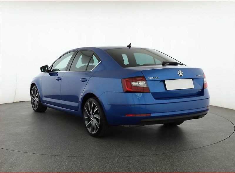 Škoda Octavia (2017) Laurin&Klement 2.0 TDI 4x4 - fotka 4 z 17
