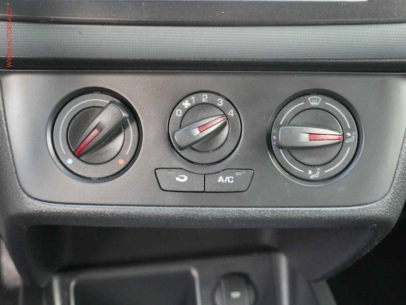 Seat Ibiza (2014) 1.2 12V, Reference, +kola - fotka 13 z 18