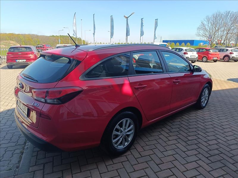 Hyundai i30 1,4 T-GDi Comfort - fotka 6 z 17
