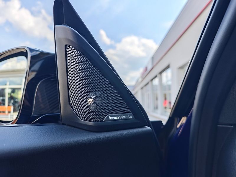 BMW M2 CS Coupe 390kW Velvet Blue - fotka 27 z 50