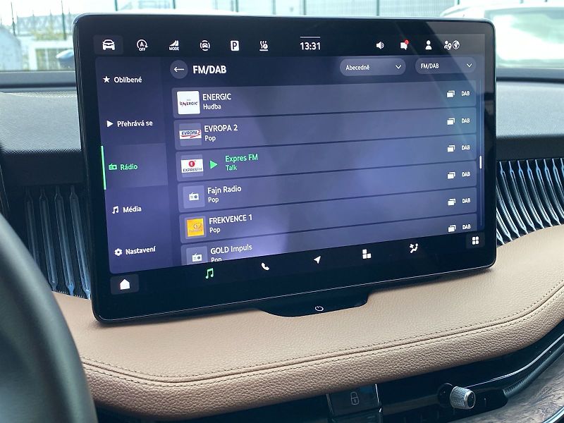 Škoda Superb (2024) Combi 2.0 TDI 4x4 DSG L&K - fotka 17 z 39