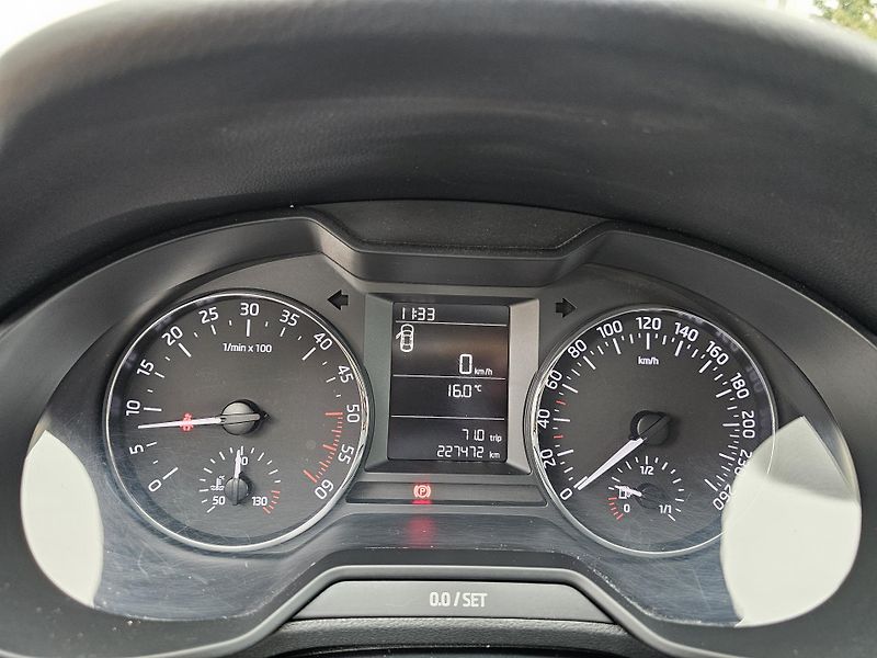 Škoda Octavia (2013) 3 2.0TDI 4x4 AMBIENTE - fotka 11 z 22