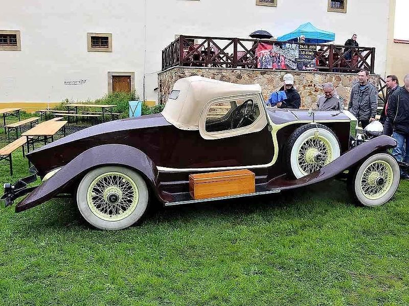 Sraz luxusních vozů Rolls-Royce a Bentley.