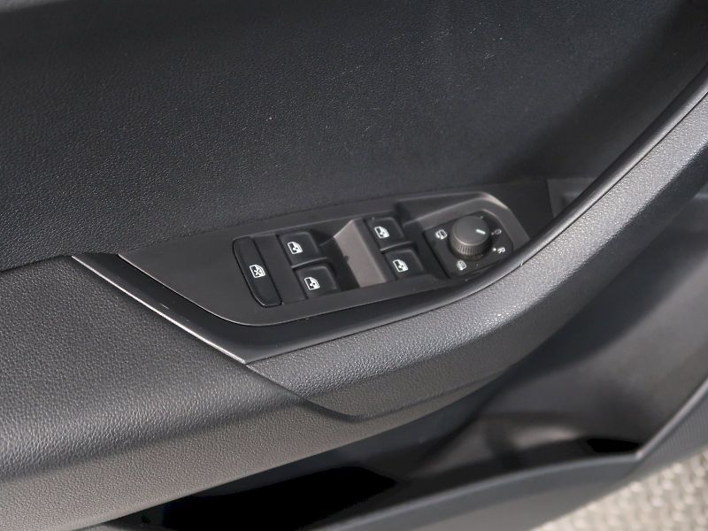 Škoda Karoq (2022) EXCLUSIVE 2.0TDI 110KW DSG 4x4 - fotka 37 z 40