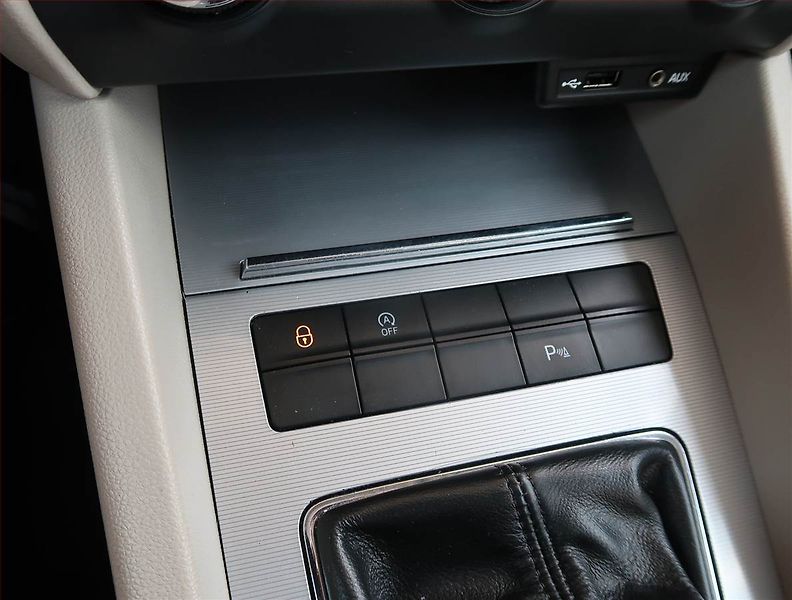 Škoda Octavia (2013) Elegance 1.8 TSI, Serv.kniha - fotka 17 z 23