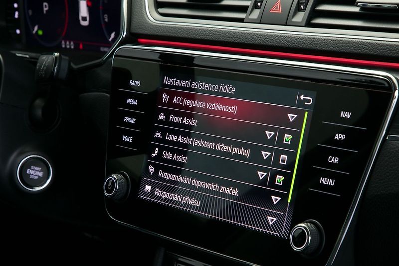 Škoda Superb 2.0TDI 110kW DSG Tažné Webasto - fotka 28 z 37