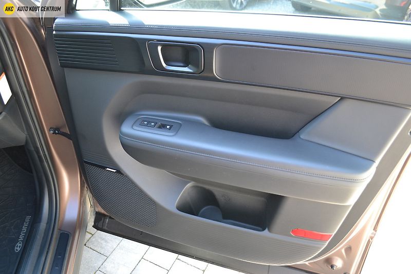 Hyundai Santa Fe 1.6T-GDI PHEV 4WD CALLIGRAPHY - fotka 16 z 73