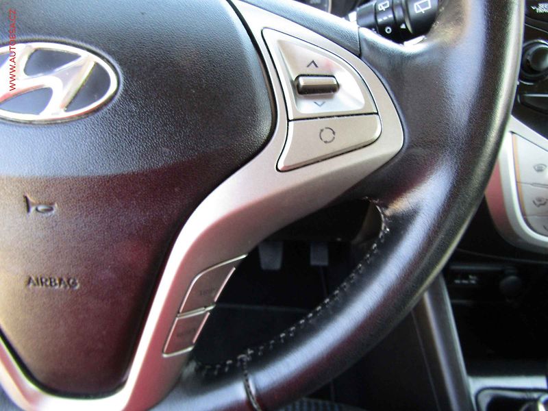 Hyundai ix20 (2013) 1.4 CVVT, ČR, servis.kniha - fotka 13 z 19
