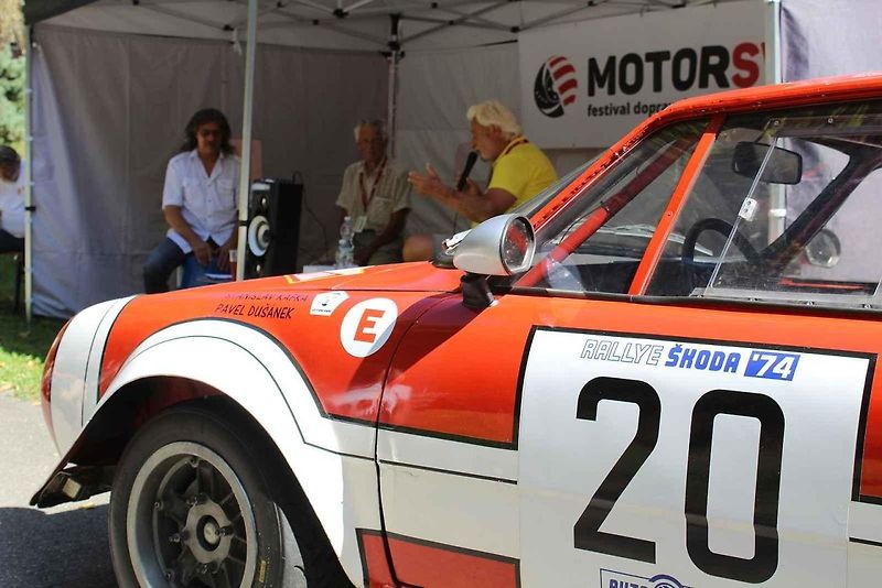 Festival MotorSvět se do areálu Psychiatrické nemocnice v Havlíčkově Brodě vrátil.po dvou letech. Jednou z ozdob bylo Lamborghini Gallardo.