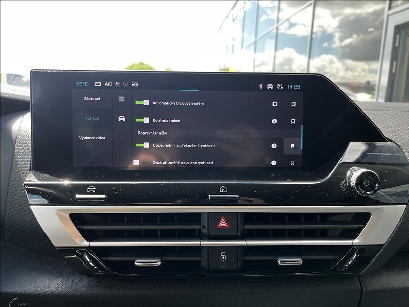 Citroën C4 1,2   MAX 136 HYBRID Ë-DCS6 - fotka 15 z 21
