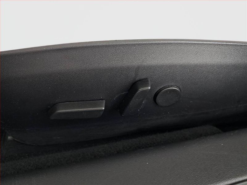 Tesla Model 3 (2019) Long Range 4WD 78kWh, SoH 84% - fotka 21 z 22