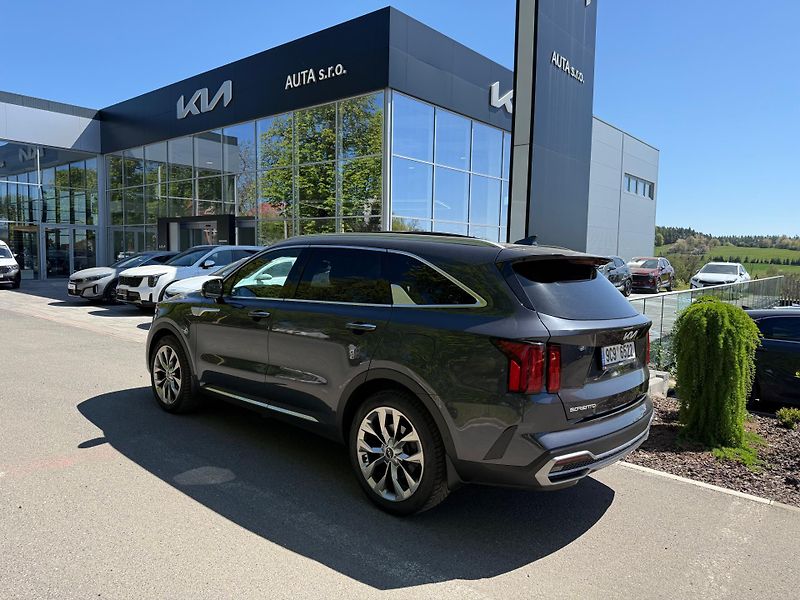 Kia Sorento 2.2 CRDi 142kw TOP 4x4 - fotka 10 z 12