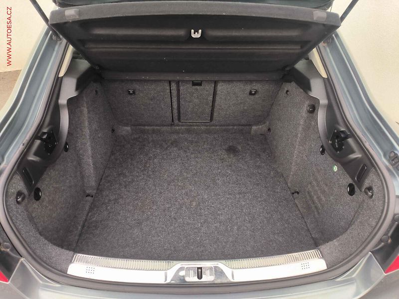Škoda Superb (2010) 2.0TDI 4x4, ČR, Xenon, autoAC - fotka 7 z 20