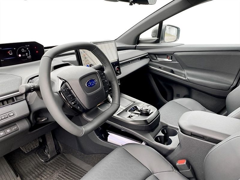 Subaru Solterra (2026) Limited 2026 | 10 let záruka - fotka 8 z 19