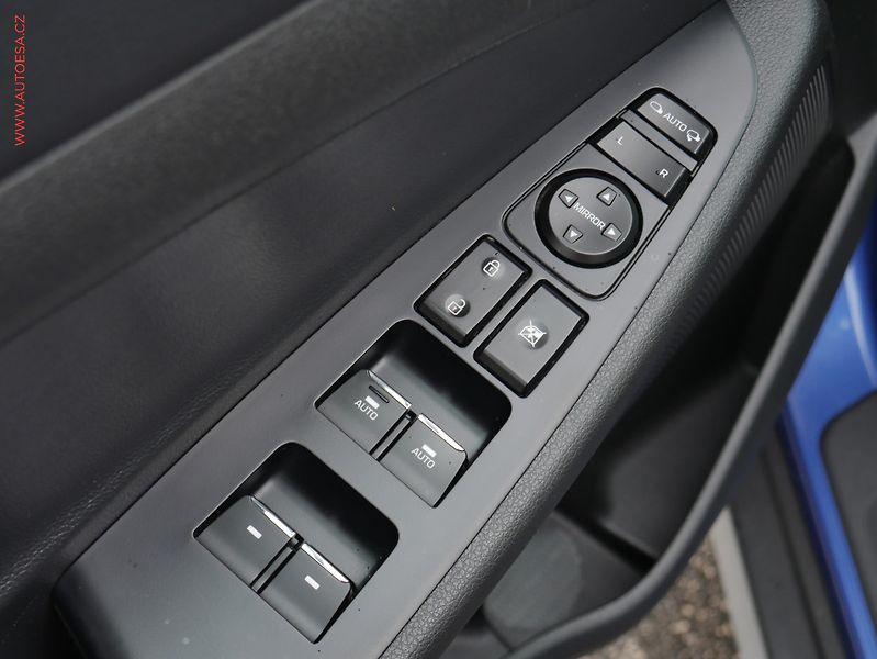Hyundai Tucson (2018) 1.6 T-GDi 4x4, ČR, AT, LED - fotka 23 z 29