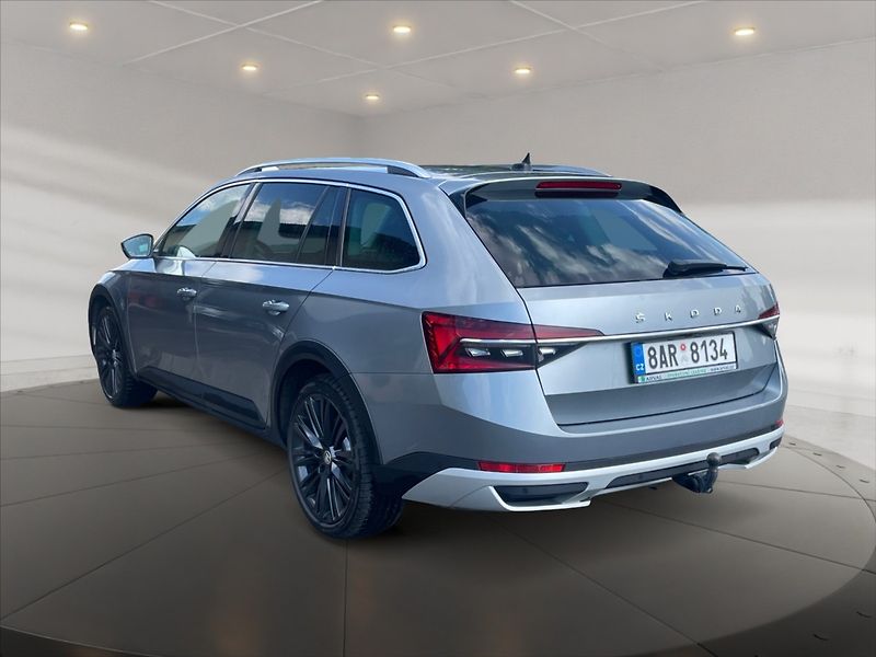 Škoda Superb 2,0 TSI 200 Sc. 4x4 AT - fotka 4 z 11