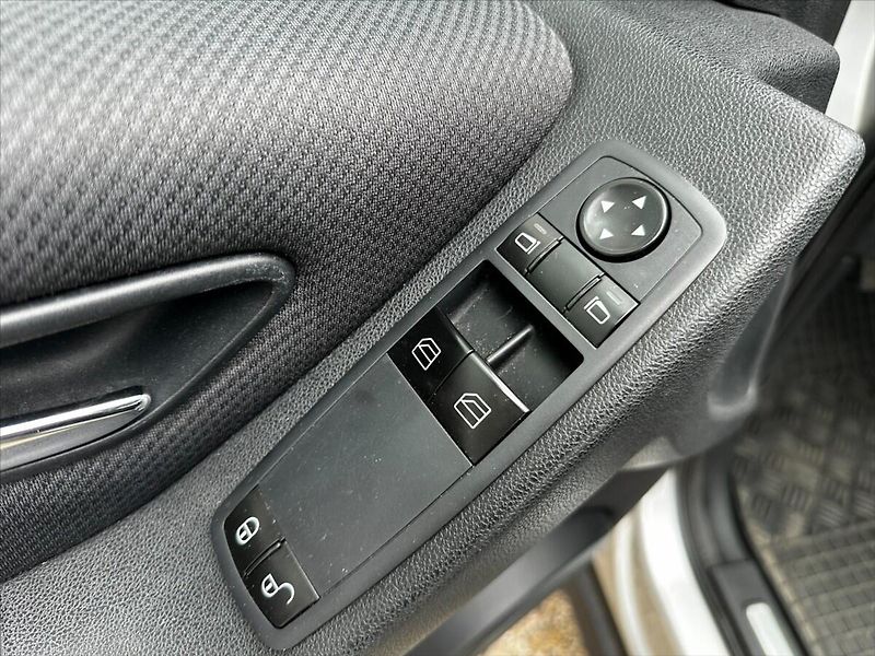 Mercedes-Benz Třídy A 1,5 i 70KW-A 160 KLIMA-SERVIS! - fotka 18 z 32