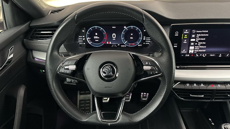 Škoda Octavia 1.5 TSI Style Combi - fotka 9 z 27