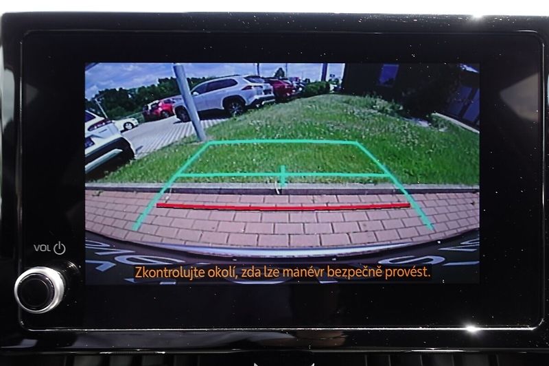 Toyota Corolla 1,5 BA M/T Comfort + Style + T - fotka 25 z 32