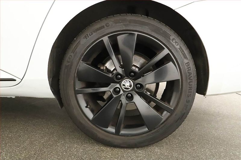 Škoda Superb (2020) Sportline 2.0 TDI - fotka 11 z 17