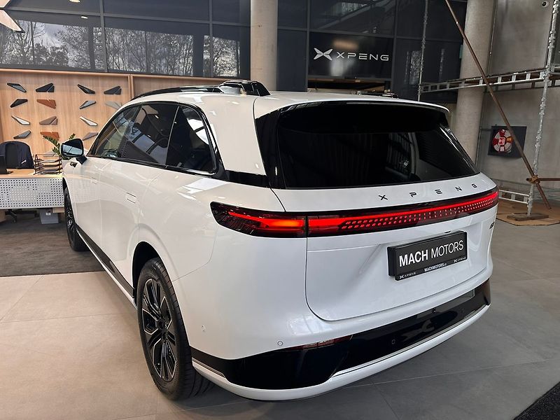 Xpeng G9 (2026) RWD Long Range - 351 HP !!! - fotka 6 z 12